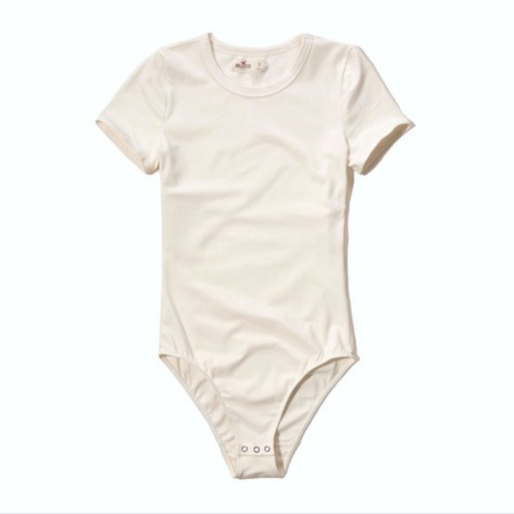 NWOT Hollister Cream Short Sleeve Bodysuit